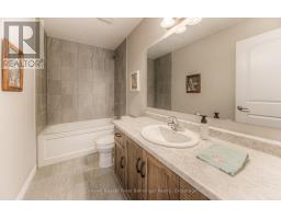 25 ISAAC STREET - 9