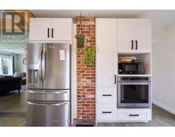 945 MAIN STREET W - 15