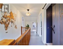 945 MAIN STREET W - 23