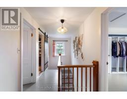 945 MAIN STREET W - 24