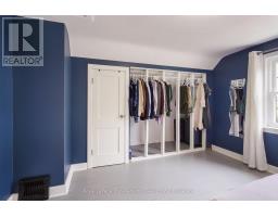 945 MAIN STREET W - 26