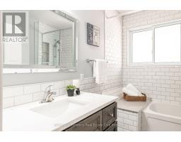 16 FEICK CRESCENT - 11