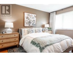 16 FEICK CRESCENT - 15