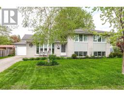 16 FEICK CRESCENT - 25