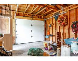 16 FEICK CRESCENT - 27