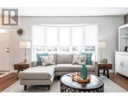 16 FEICK CRESCENT - 4