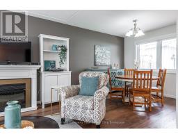 16 FEICK CRESCENT - 5