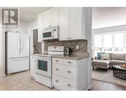 16 FEICK CRESCENT - 6