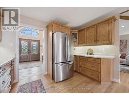 5044 WHITELAW ROAD - 11