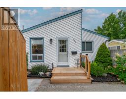 130 PEPPERWOOD CRESCENT - 2