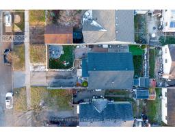 130 PEPPERWOOD CRESCENT - 3