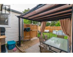 130 PEPPERWOOD CRESCENT - 39