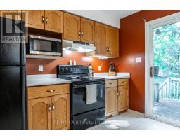 15 VALLEYVIEW LANE - 17