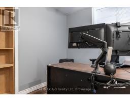 15 VALLEYVIEW LANE - 36