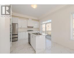 35 HITCHMAN STREET E - 16