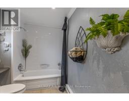 8 ETHEL COURT - 22