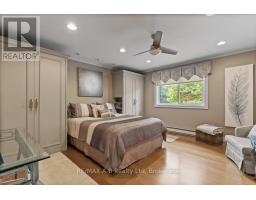 8 ETHEL COURT - 27