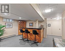 8 ETHEL COURT - 33