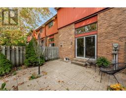 5 - 2 WORTON AVENUE - 33