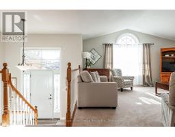 187 BLENHEIM COURT - 4