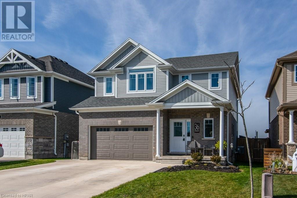 36 AHRENS Drive, Stratford