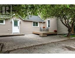 20 WHYTE Avenue - 40