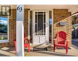 63 KATHRYN Crescent - 4