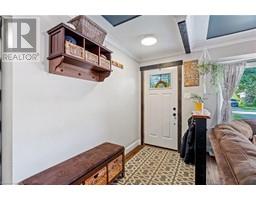 460 ELGIN ST - 3