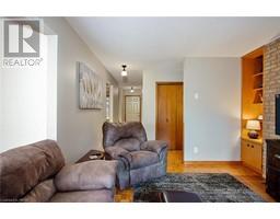 35 SPARLING CRES Crescent - 10