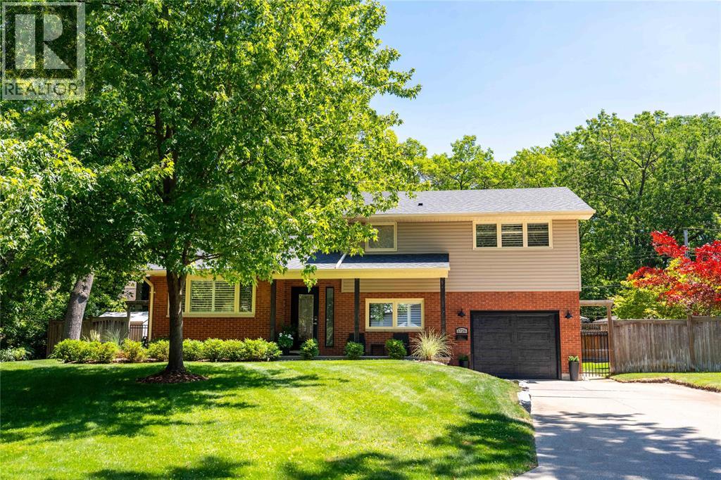 1726 Mills STREET, Sarnia