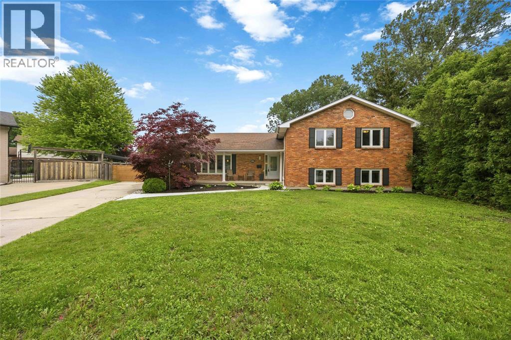 914 VARSITY CRESCENT, Sarnia