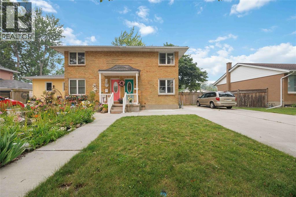 298 ELSFIELD CRESCENT, Sarnia