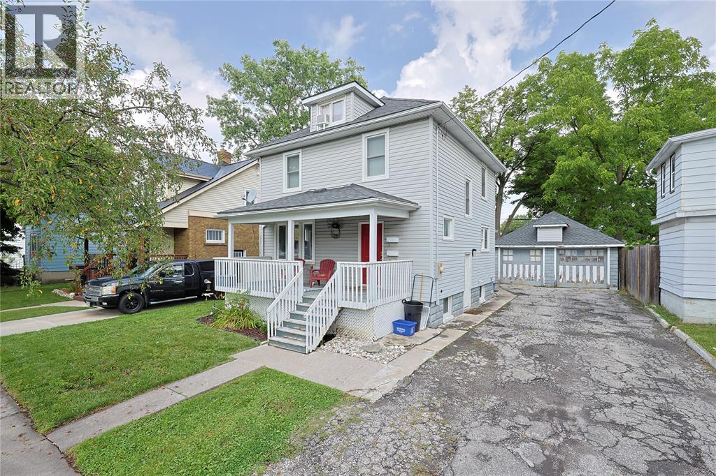 414 DAVIS STREET, Sarnia