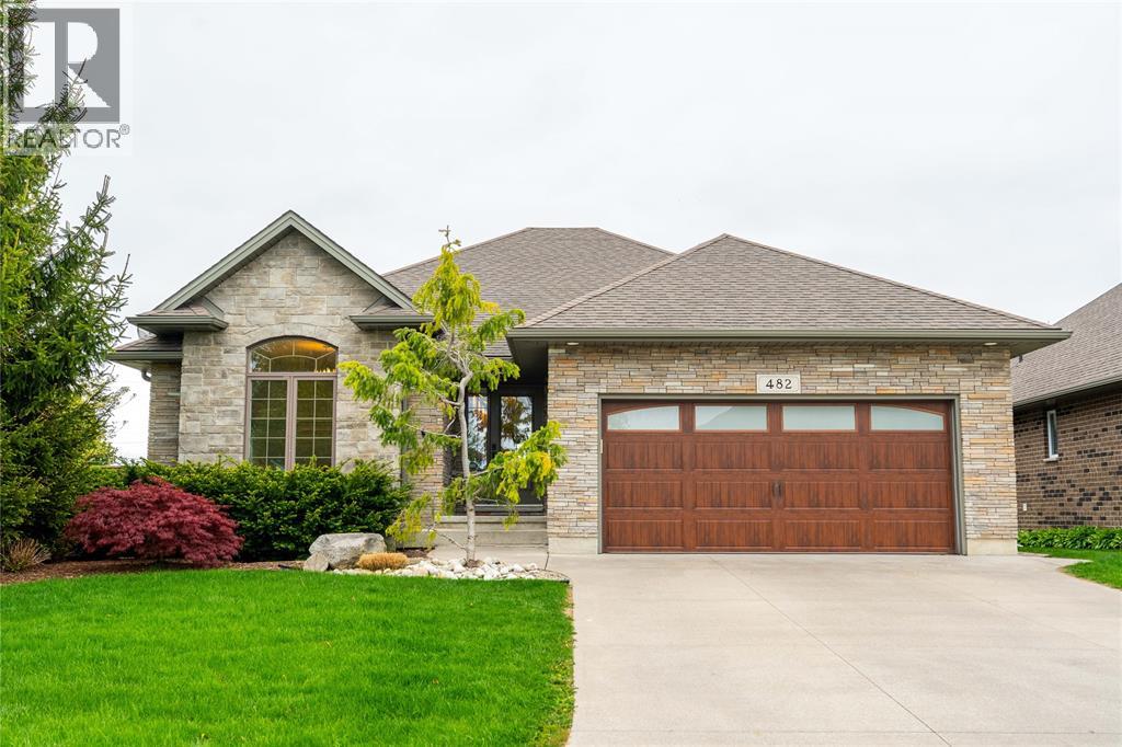 482 AUTUMN BREEZE DRIVE, Sarnia