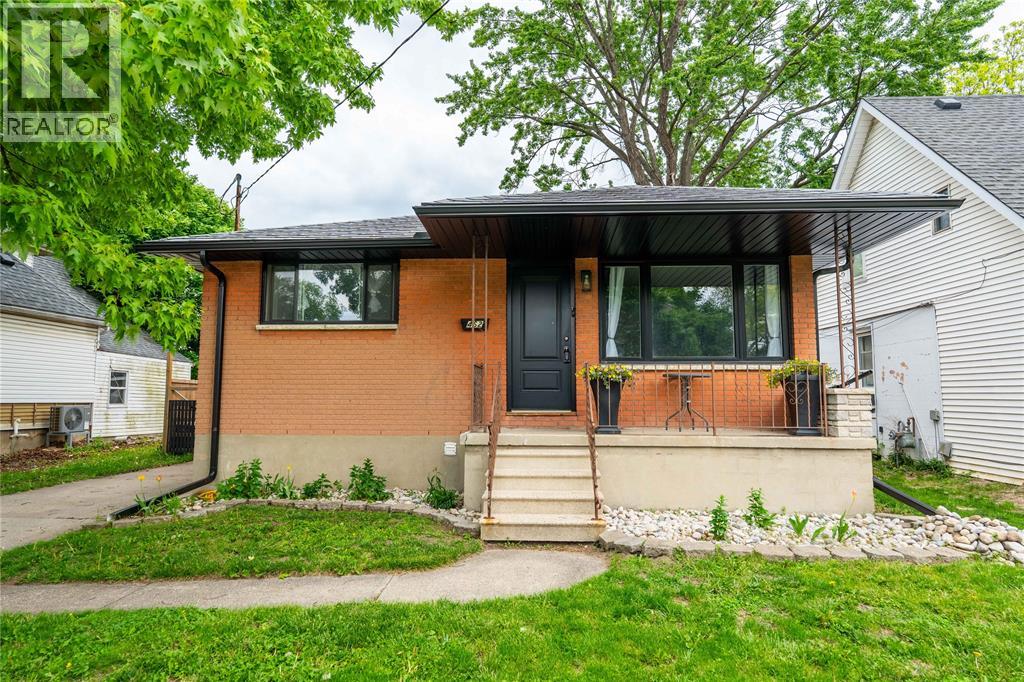 462 DAVIS STREET, Sarnia