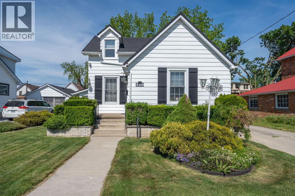 320 CAMP STREET, Wallaceburg