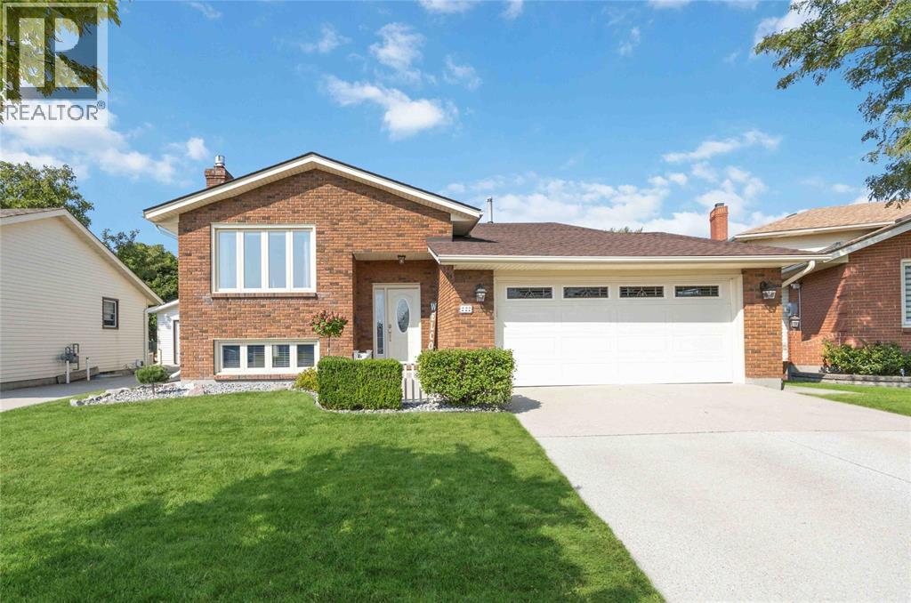 222 THAMES CRESCENT, Sarnia
