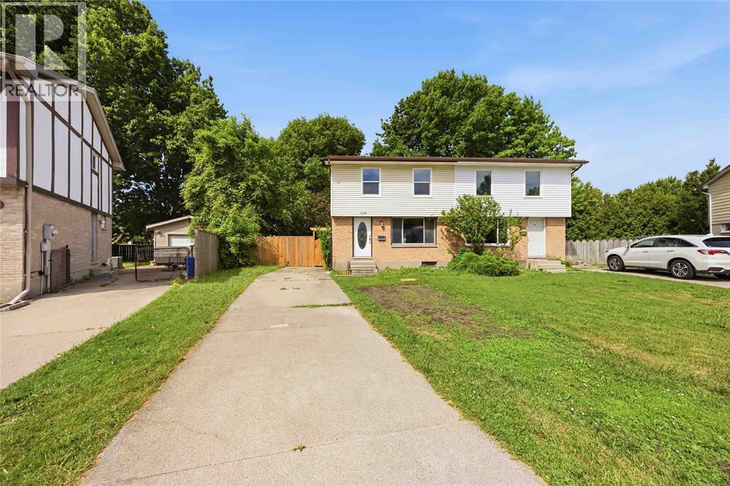 1239 NOTTINGHAM DRIVE, Sarnia