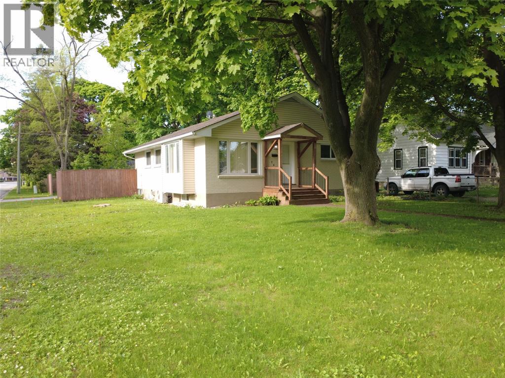 755 Talfourd STREET, Sarnia