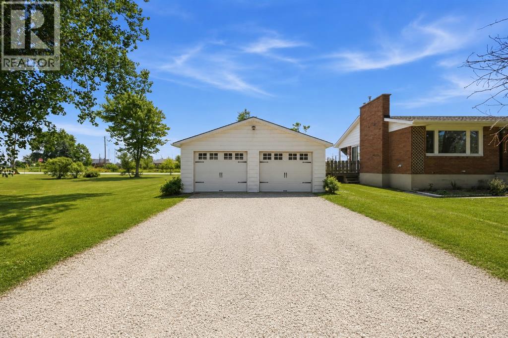 1933 Plank ROAD, St Clair