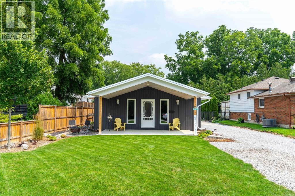 6822 EVERGREEN LANE, Plympton-Wyoming