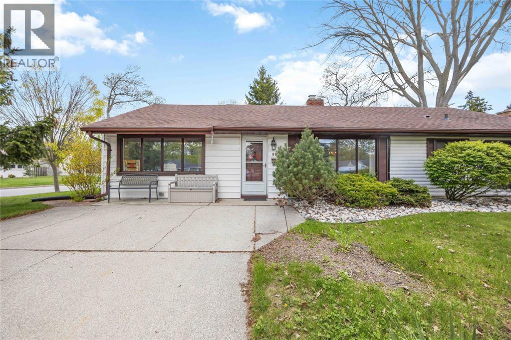 866 BURR STREET, Sarnia