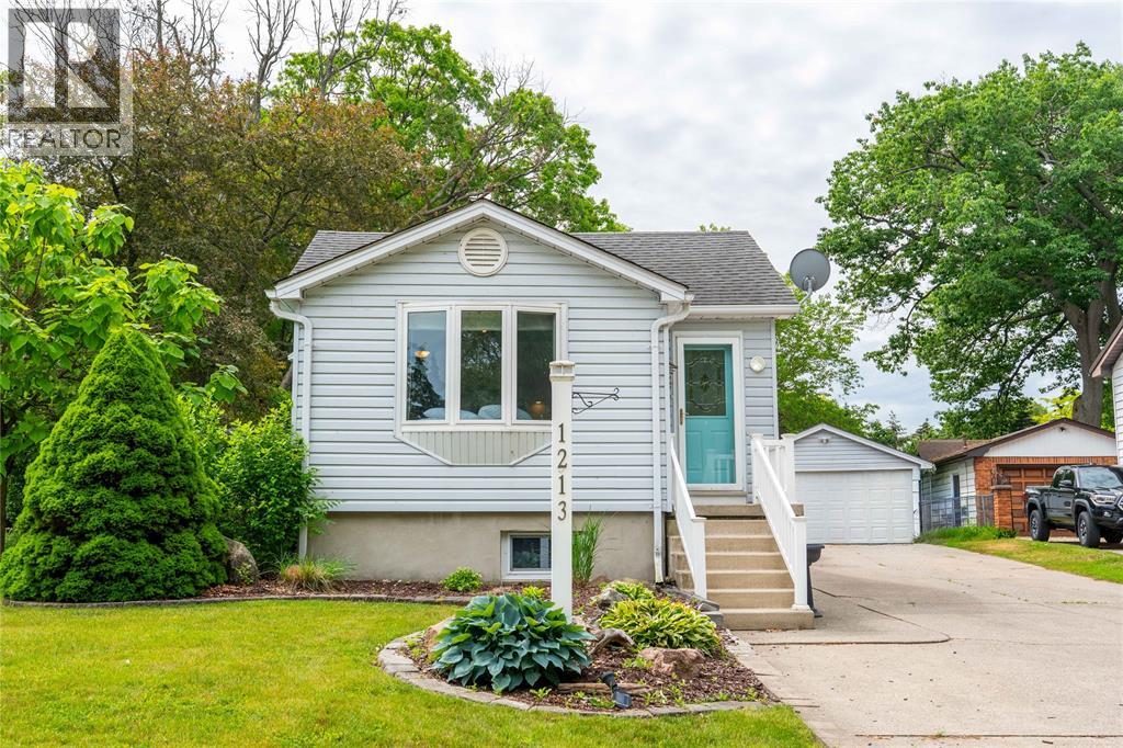 1213 HAIGHT LANE, Sarnia