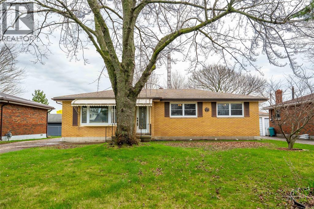 28 HIGHLAND DRIVE, Wallaceburg