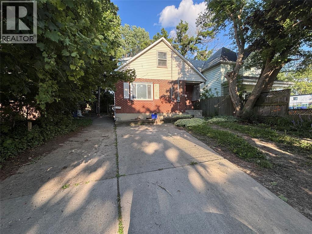292 Christina STREET South, Sarnia