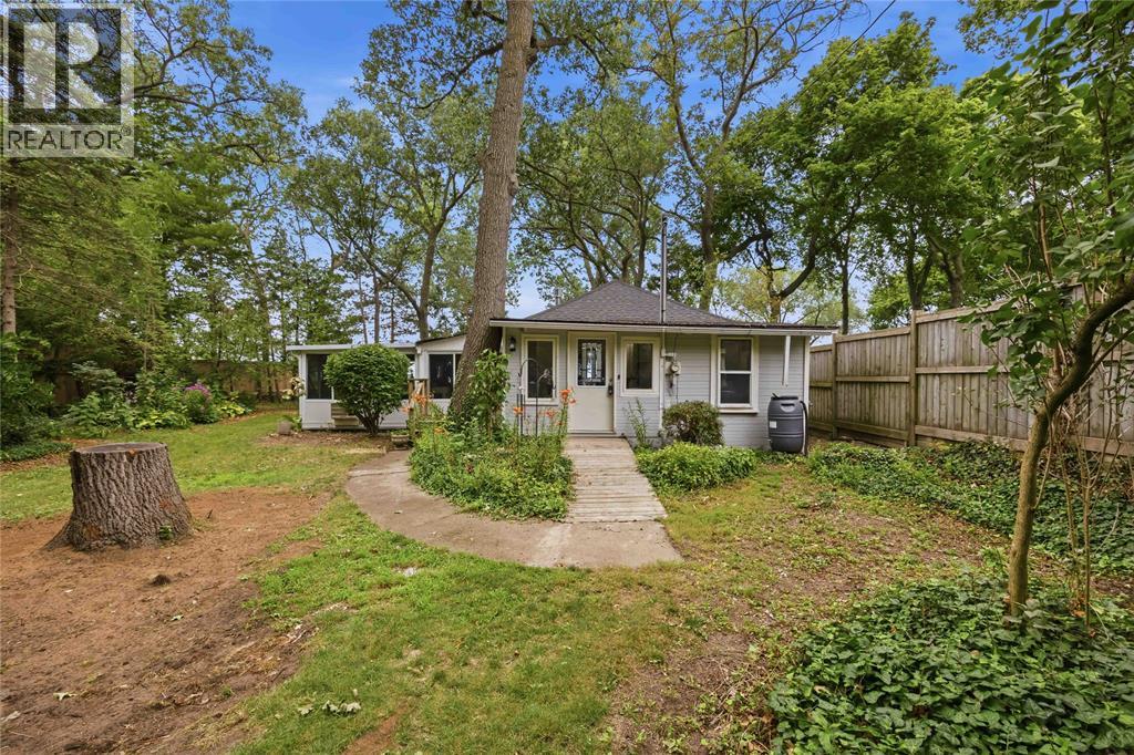1996 LAKESHORE ROAD, Sarnia