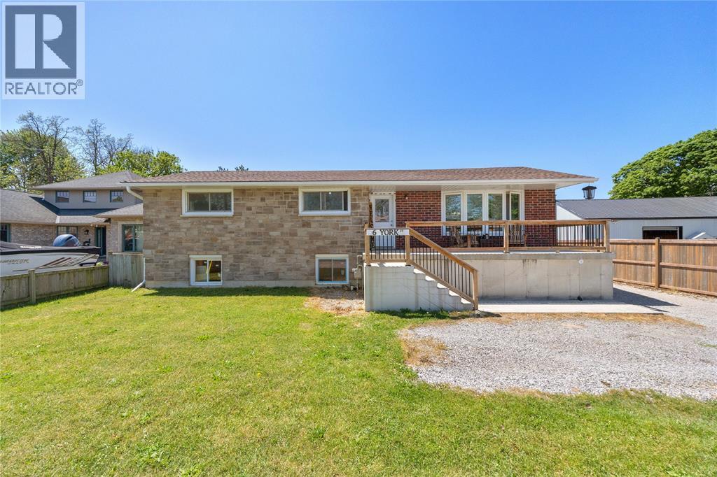 6 YORK STREET, Lambton Shores