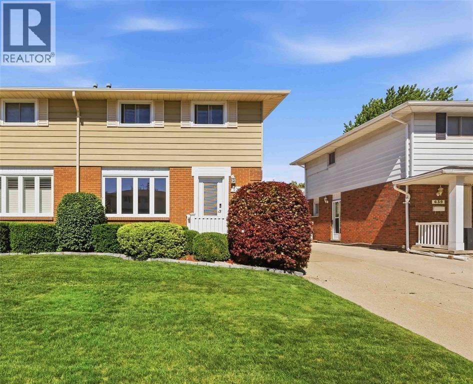 637 ROGER STREET, Sarnia