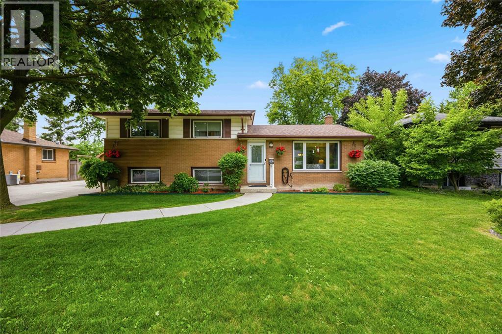 197 BORDEN STREET, Sarnia