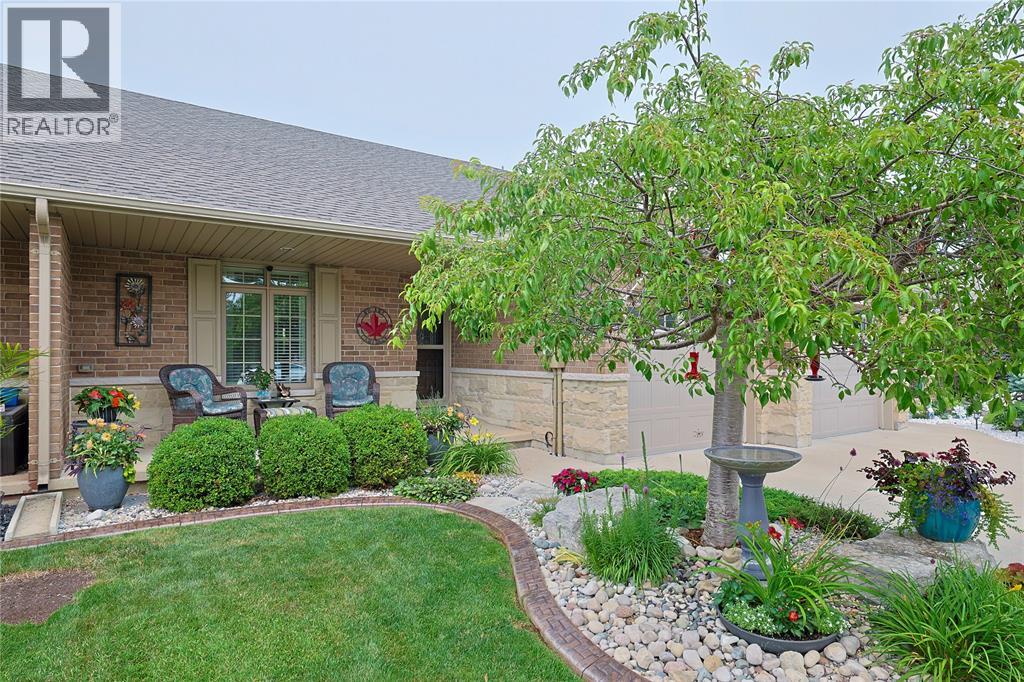 248 BENTLEY COURT, Sarnia